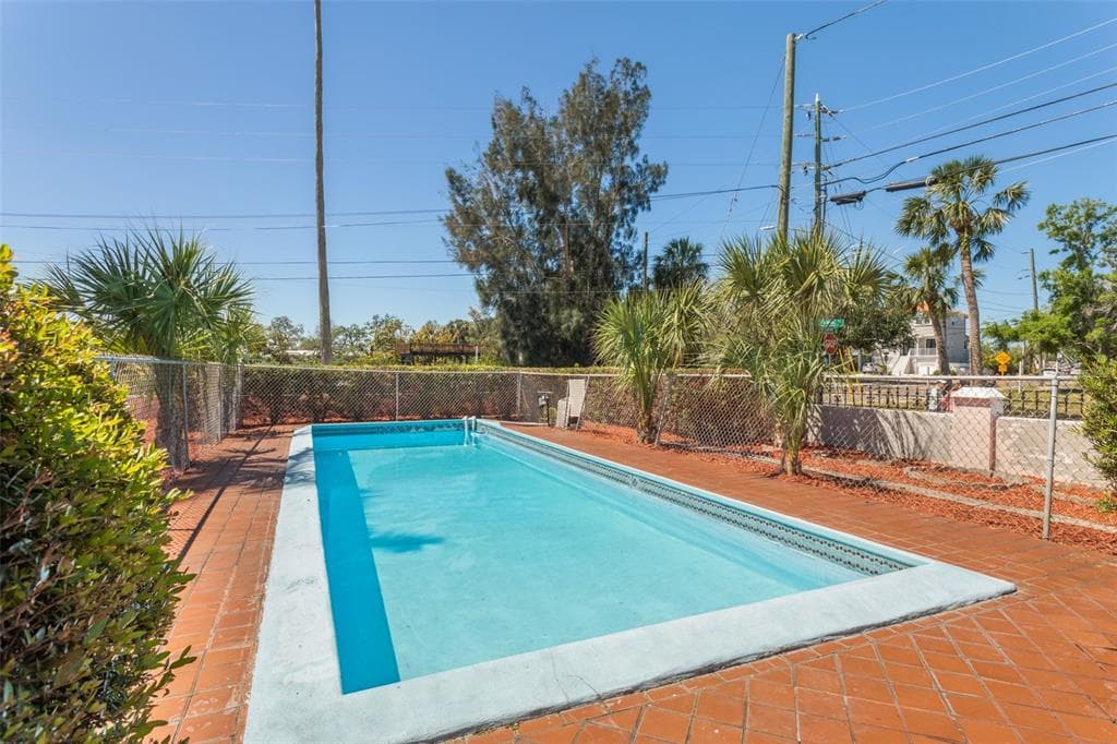 101 PAMPAS Avenue, TARPON SPRINGS, FL 34689 photo 4