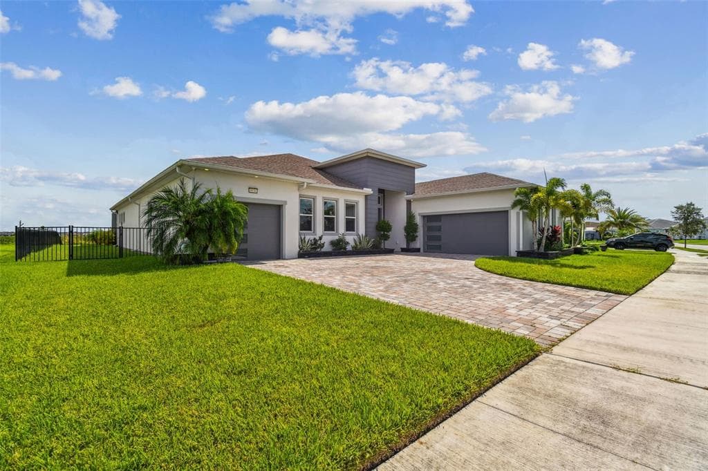 8936 SANDERS TREE Loop, WESLEY CHAPEL, FL 33545 photo 3