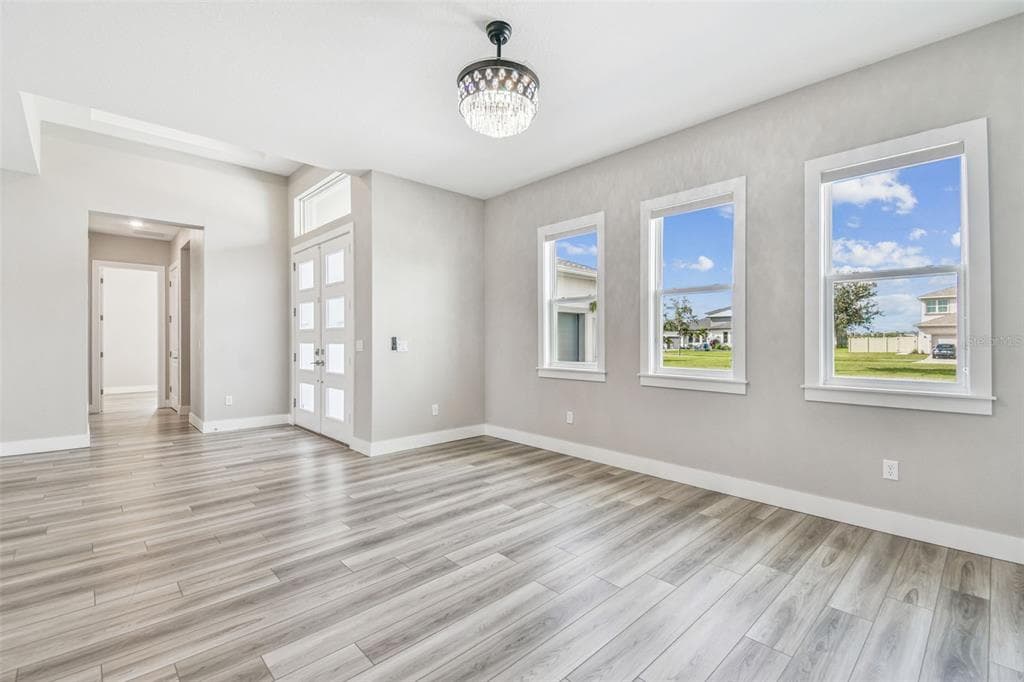 8936 SANDERS TREE Loop, WESLEY CHAPEL, FL 33545 photo 5