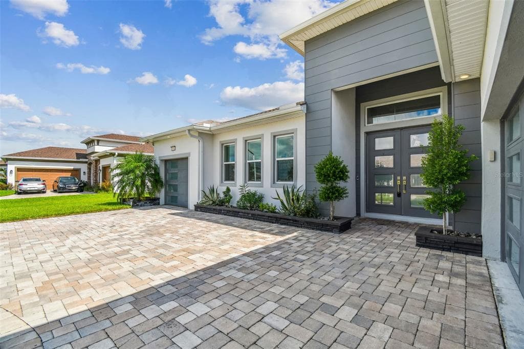 8936 SANDERS TREE Loop, WESLEY CHAPEL, FL 33545 photo 4