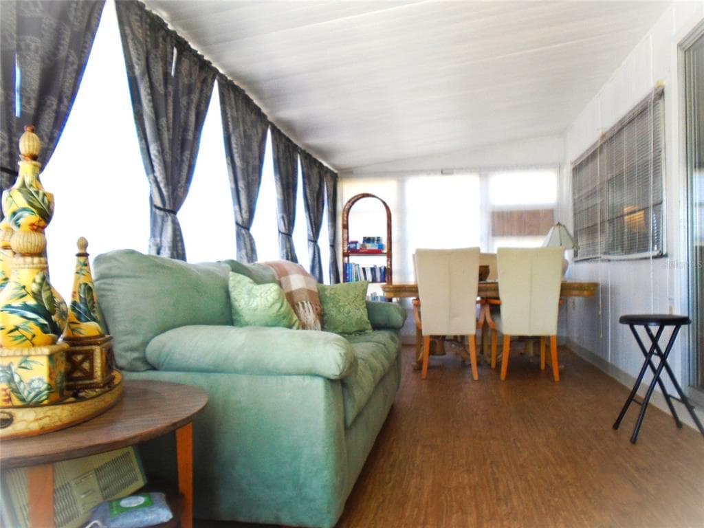 652 54TH LANE, GULFPORT, FL 33707 photo 2