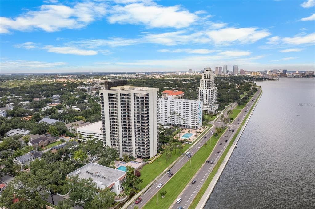 2413 BAYSHORE BOULEVARD Unit 801, TAMPA, FL 33629