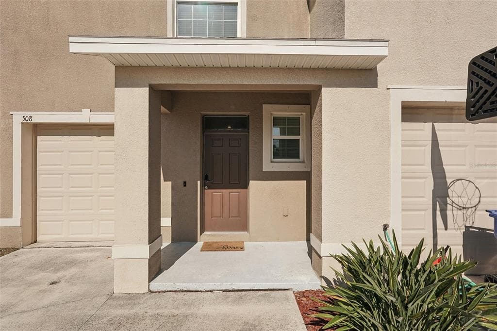 508 GLENN CROSS Drive, RUSKIN, FL 33570 photo 3