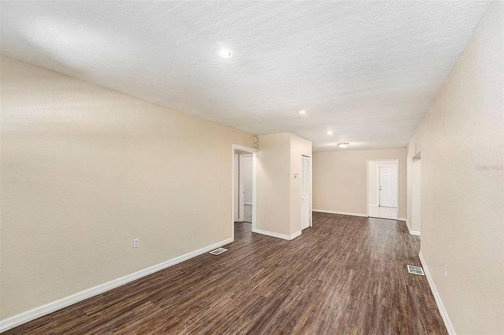 626 BELLEVIEW Boulevard, CLEARWATER, FL 33756 photo 3