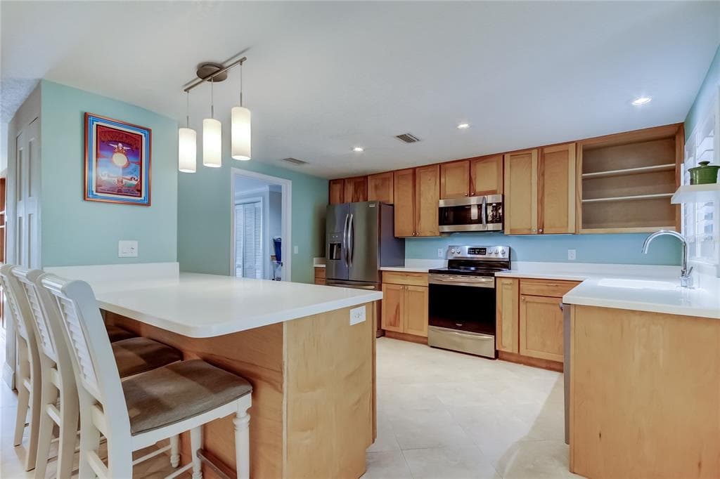 785 5TH STREET, SAFETY HARBOR, FL 34695 photo 3