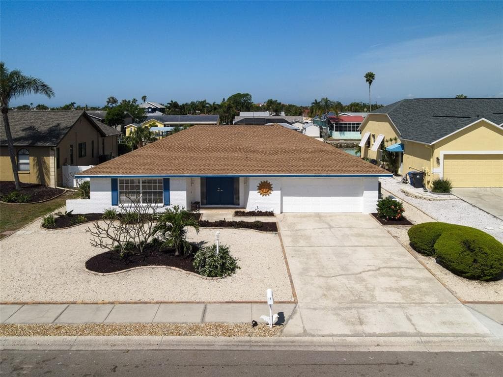 6528 SANTIAGO Court, APOLLO BEACH, FL 33572 photo 2