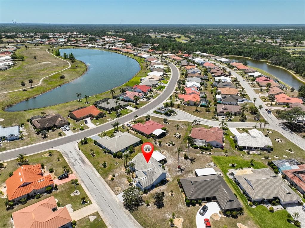 2004 BERRY ROBERTS DRIVE, SUN CITY CENTER, FL 33573 photo 3