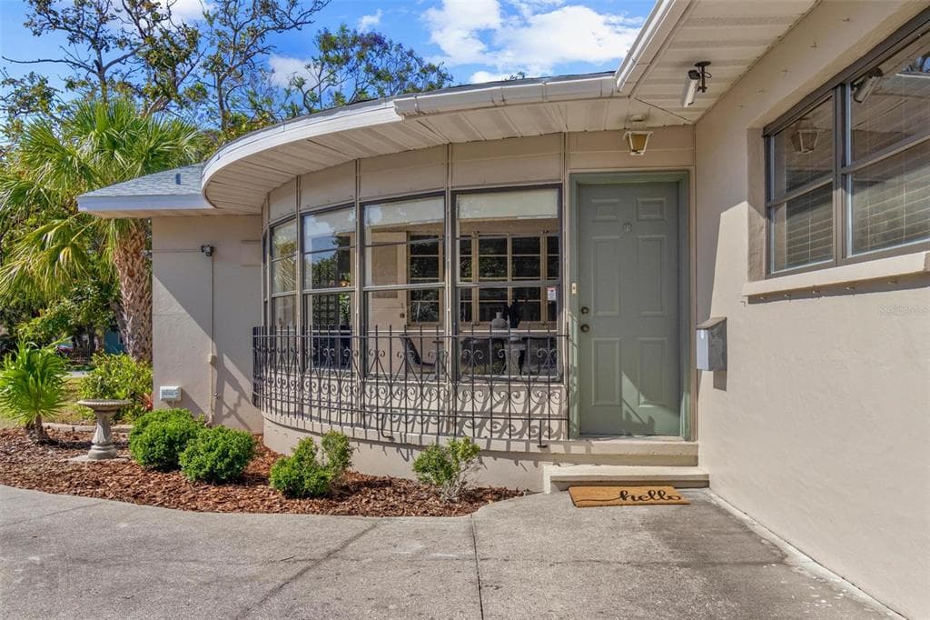 300 22ND AVENUE, ST PETERSBURG, FL, 33705 photo 4