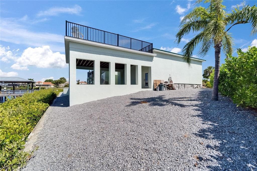 935 CHIPAWAY Drive, APOLLO BEACH, FL 33572 photo 5