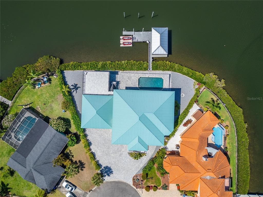 935 CHIPAWAY Drive, APOLLO BEACH, FL 33572 photo 4