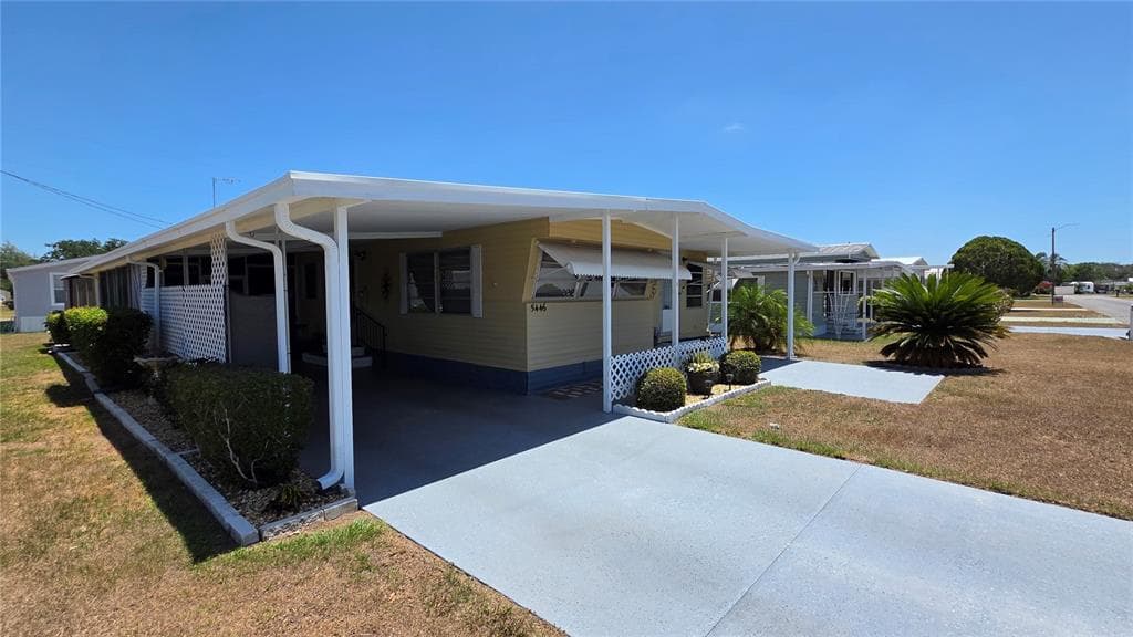 5446 JOYCE STREET, ZEPHYRHILLS, FL 33542 photo 2