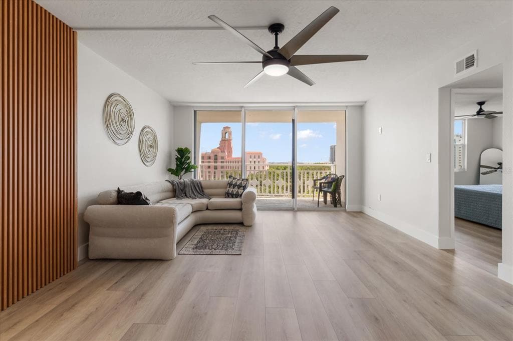 700 BEACH DRIVE Unit 705, Street PETERSBURG, FL 33701 photo 4