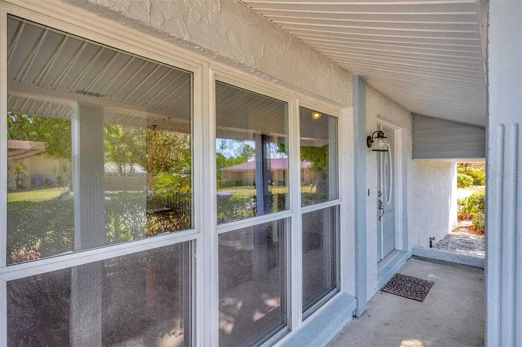 4012 WOODACRE LANE, TAMPA, FL 33624 photo 3