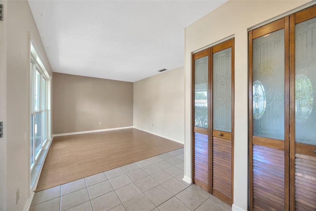 4012 WOODACRE LANE, TAMPA, FL 33624 photo 4