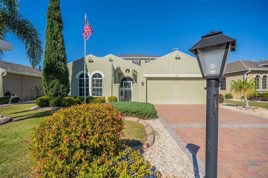 445 NOBLE FAIRE Drive, SUN CITY CENTER, FL 33573