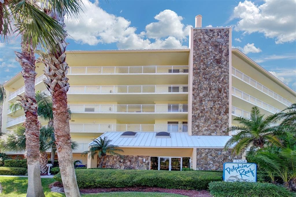 2504 GULF BOULEVARD Unit 201, INDIAN ROCKS BEACH, FL 33785