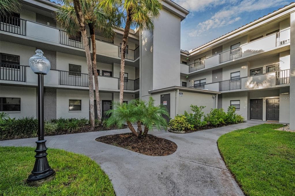 2650 COUNTRYSIDE Boulevard Unit C106, CLEARWATER, FL 33761 photo 5