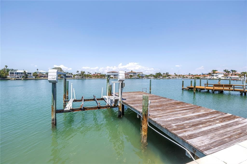 31 DOLPHIN DRIVE, TREASURE ISLAND, FL 33706 photo 3