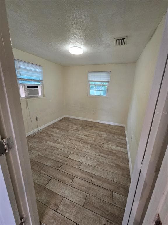 4607 35TH STREET, TAMPA, FL 33610 photo 3