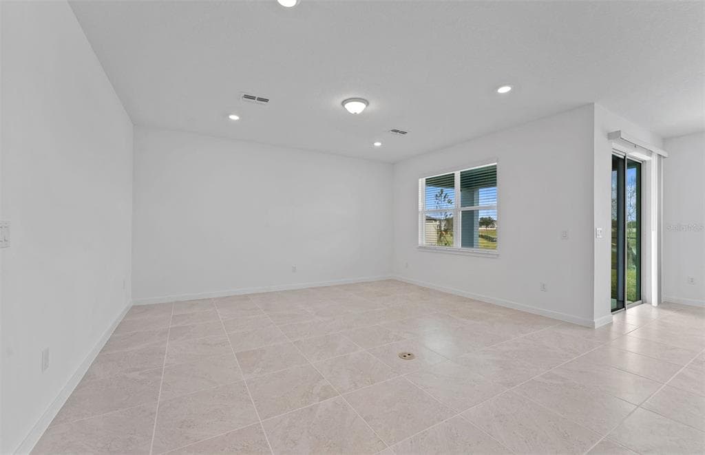 36485 SESPE CREEK Court, ZEPHYRHILLS, FL 33540 photo 5