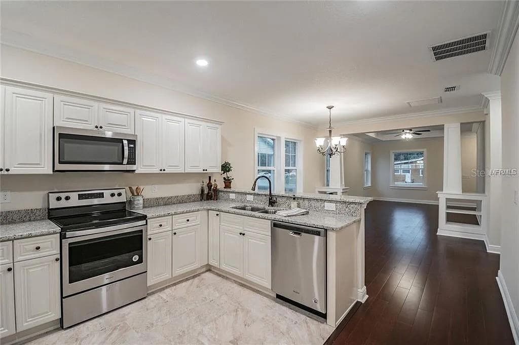 1420 FRIERSON AVENUE, TAMPA, FL 33603 photo 2