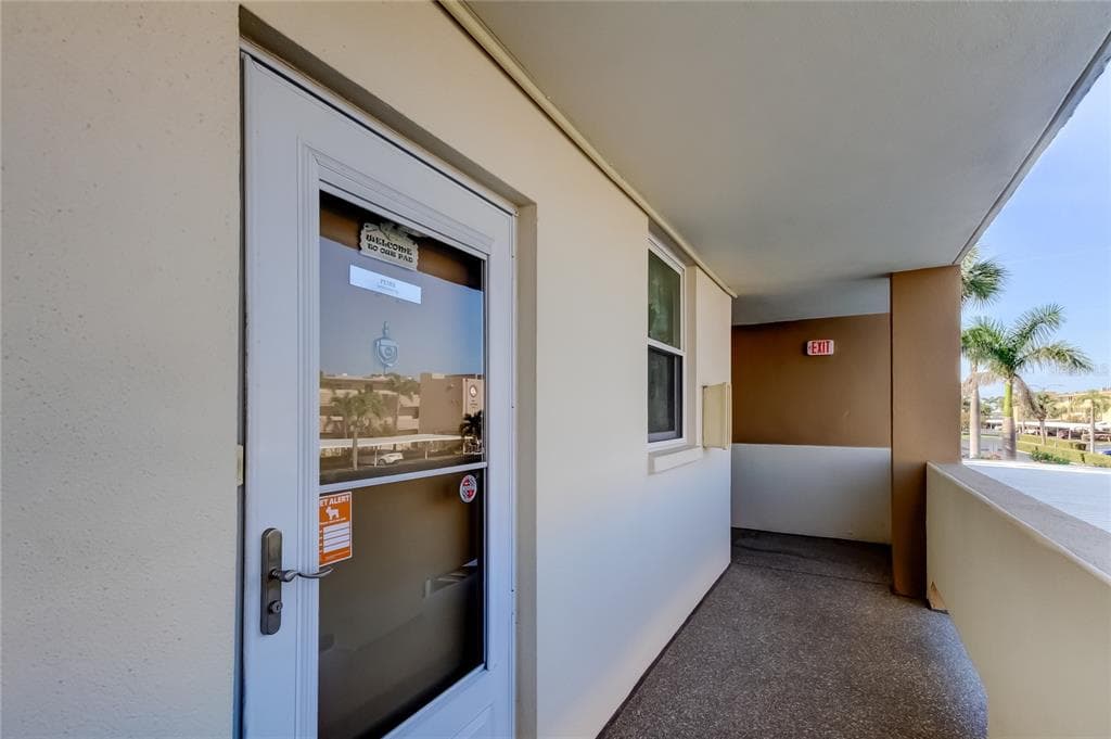 7465 BAY ISLAND DRIVE Unit 213, SOUTH PASADENA, FL 33707 photo 3