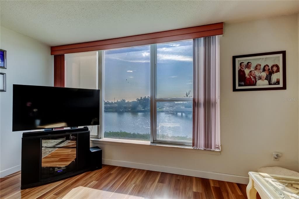 7465 BAY ISLAND DRIVE Unit 213, SOUTH PASADENA, FL 33707 photo 5