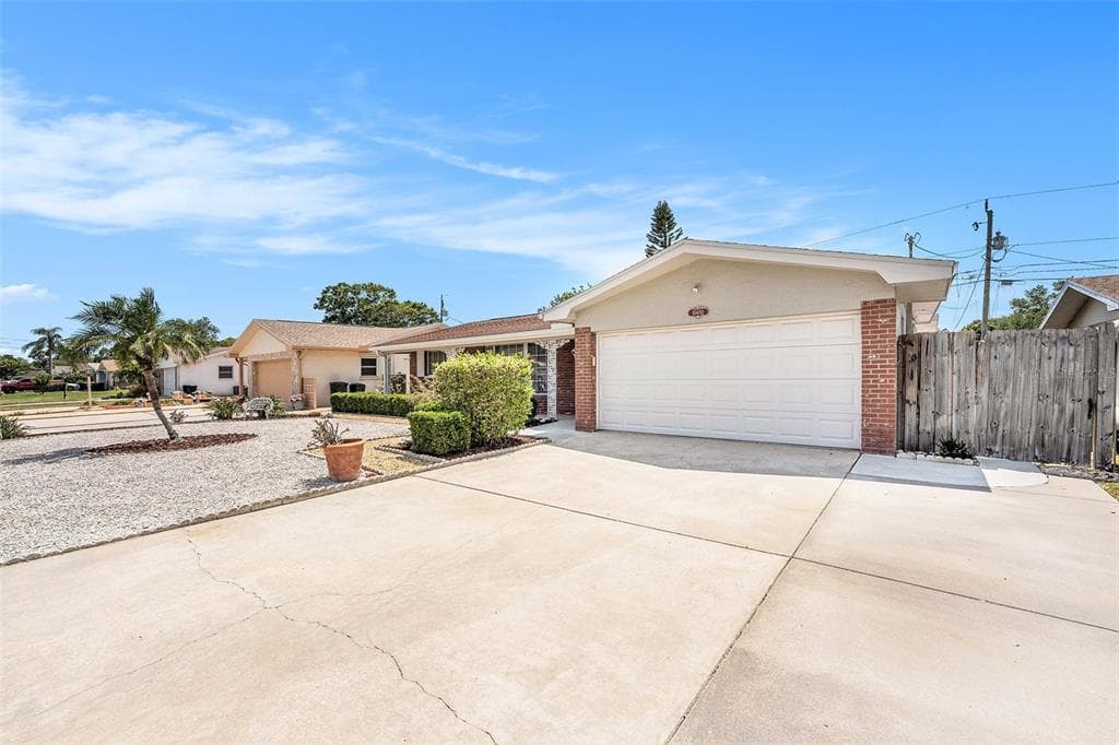 10400 112TH WAY, LARGO, FL 33778 photo 3