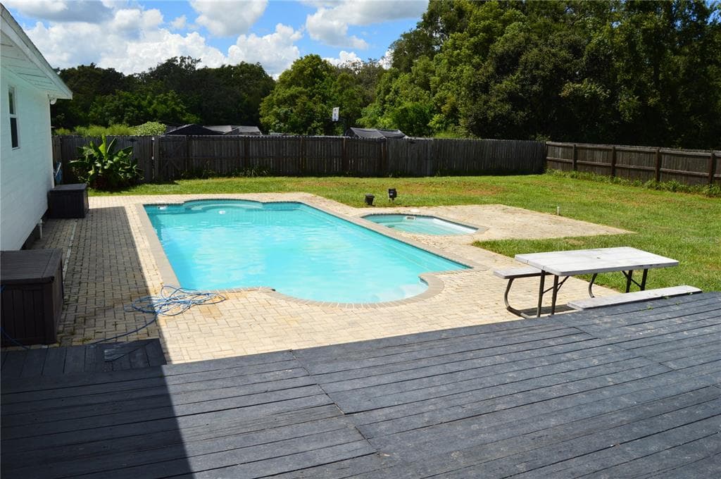 17430 SPRING VALLEY ROAD, DADE CITY, FL 33523 photo 4