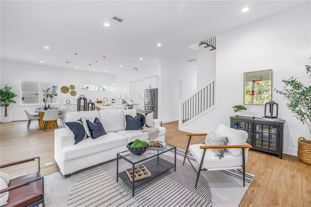 1025 42ND AVENUE, Street PETERSBURG, FL 33703 photo 5