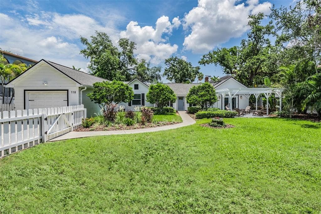 118 MANHATTAN AVENUE, TAMPA, FL 33609