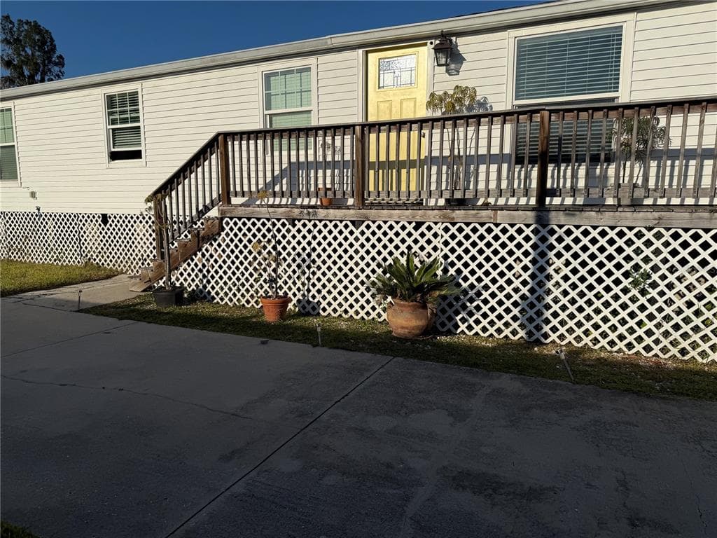 8607 PARKWAY Circle, RIVERVIEW, FL 33569 photo 2