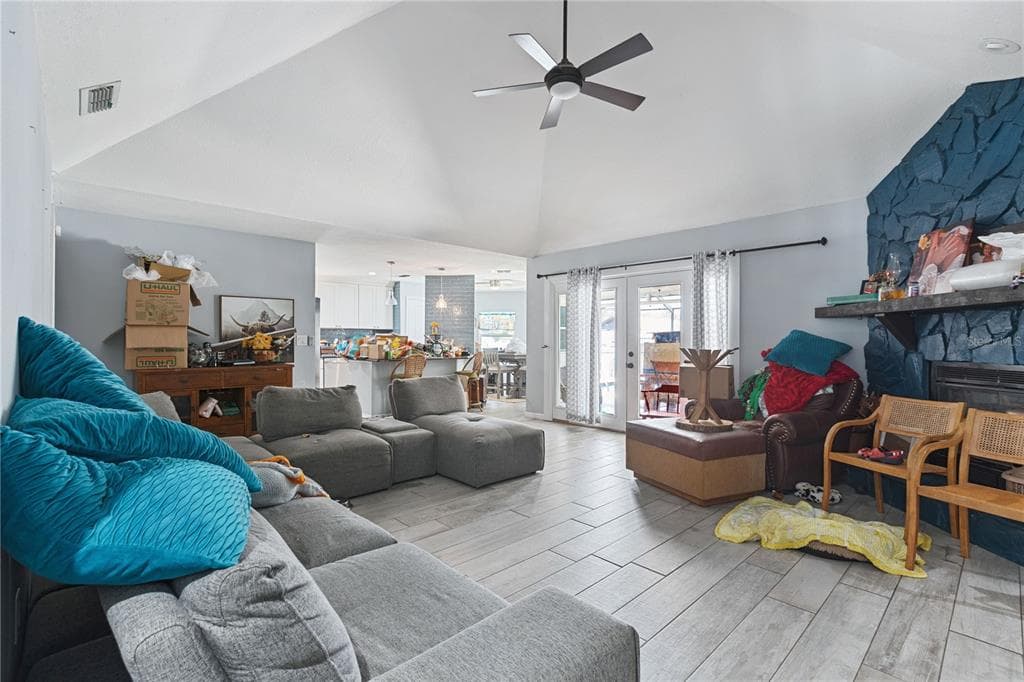 6645 FREEPORT Drive, SPRING HILL, FL 34608 photo 2