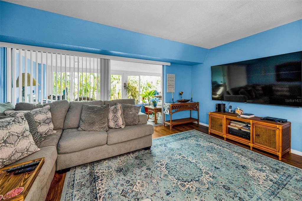 9945 47TH AVENUE Unit 210, Street PETERSBURG, FL 33708 photo 3