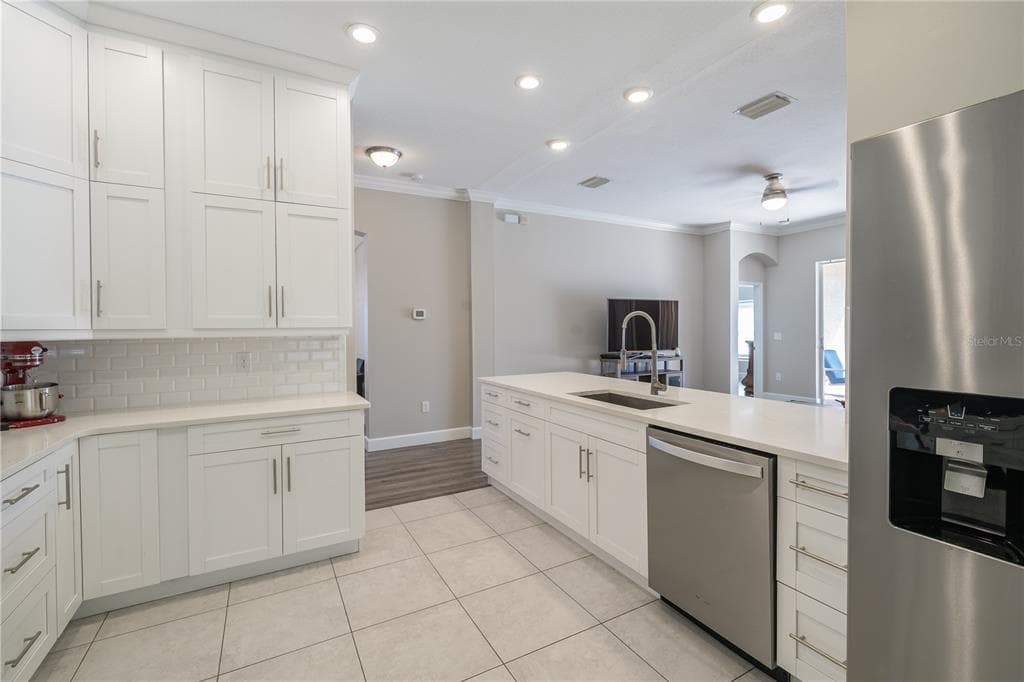 27621 SUGAR LOAF DRIVE, WESLEY CHAPEL, FL 33544 photo 3