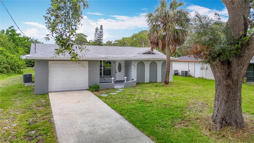 8329 GULF Way, HUDSON, FL 34667 photo 3