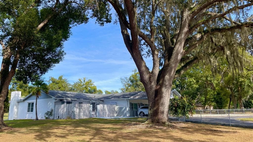 38819 OTIS ALLEN ROAD, ZEPHYRHILLS, FL 33540 photo 2