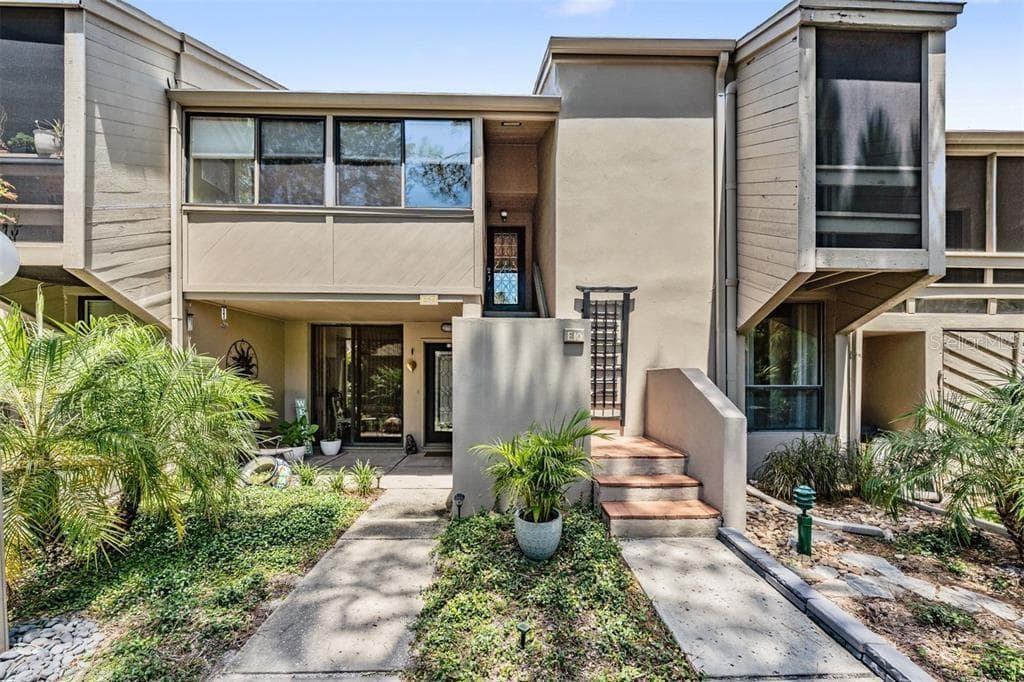 1111 BAYSHORE BOULEVARD Unit E10, CLEARWATER, FL 33759