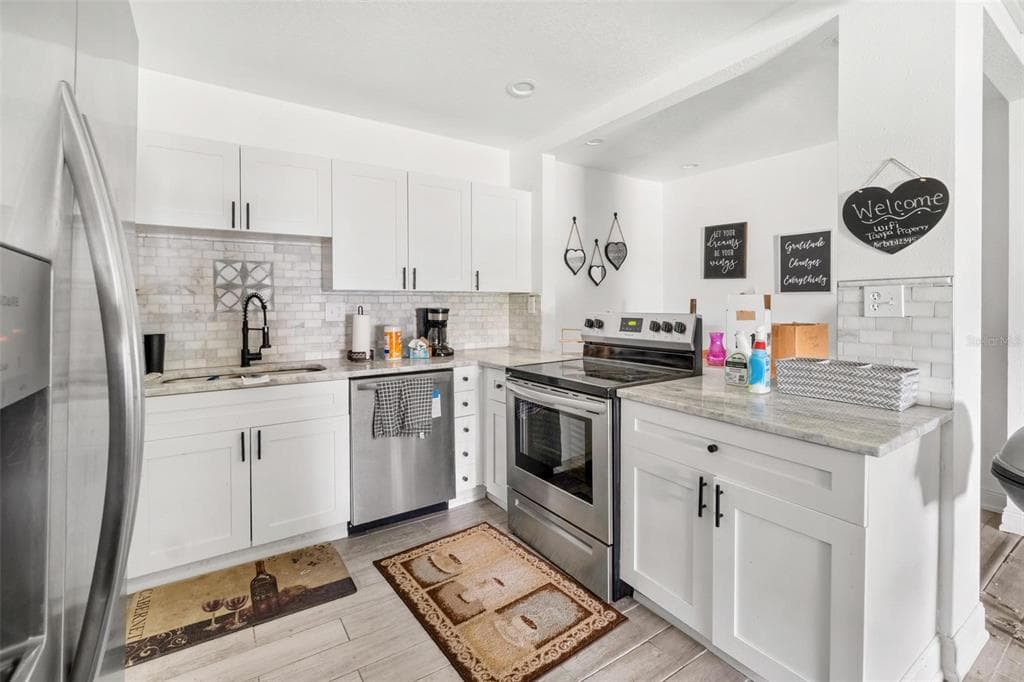 6426 HIMES AVENUE, TAMPA, FL 33611 photo 5