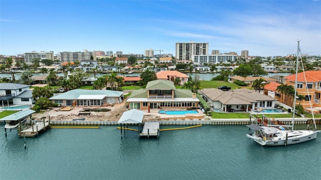 333 MIDWAY Island, CLEARWATER BEACH, FL 33767 photo 2