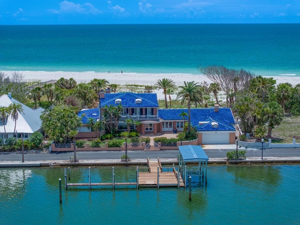 1114 MANDALAY Point, CLEARWATER BEACH, FL 33767