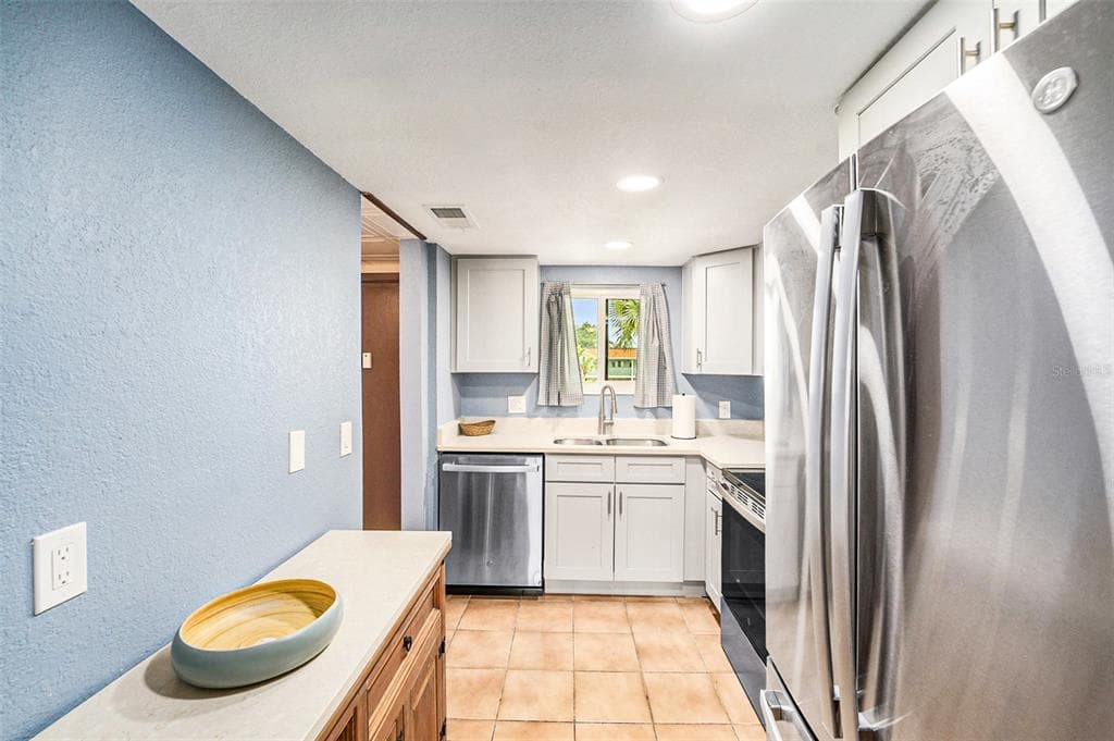 801 83RD AVENUE Unit 316, Street PETERSBURG, FL 33702 photo 4