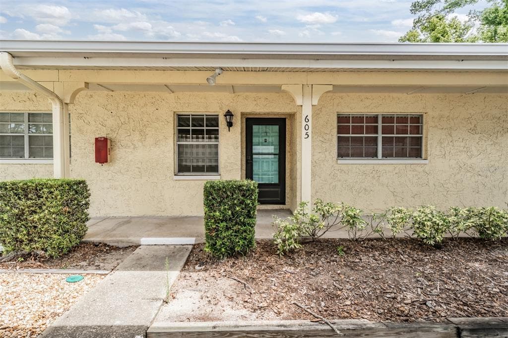 2465 NORTHSIDE Drive Unit 605, CLEARWATER, FL 33761