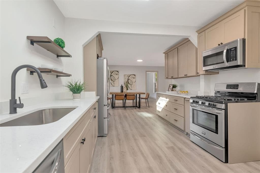 6375 EMERSON AVENUE, Street PETERSBURG, FL 33707 photo 2