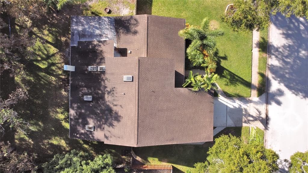 852 VILLAGE Way, PALM HARBOR, FL 34683 photo 2