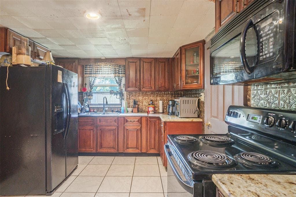 5651 6TH STREET, ZEPHYRHILLS, FL 33542 photo 3