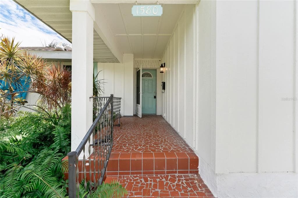 1580 AZ Avenue NE, Street PETERSBURG, FL 33703