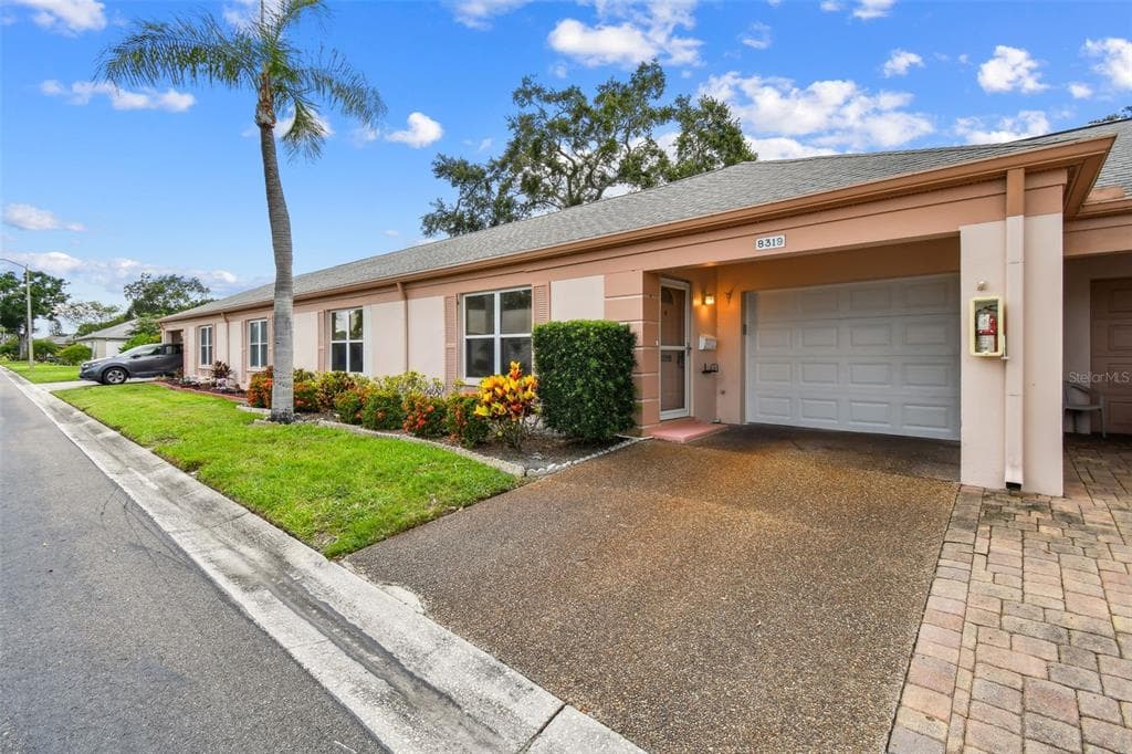 8319 ANNWOOD ROAD, SEMINOLE, FL 33777