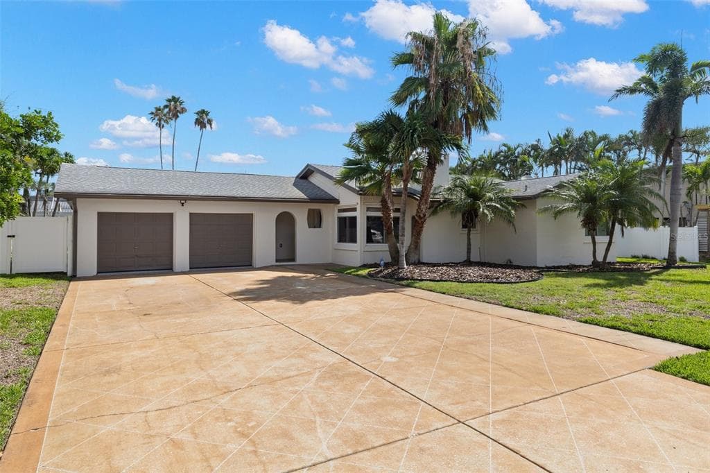 109 13TH STREET, BELLEAIR BEACH, FL, 33786 photo 2