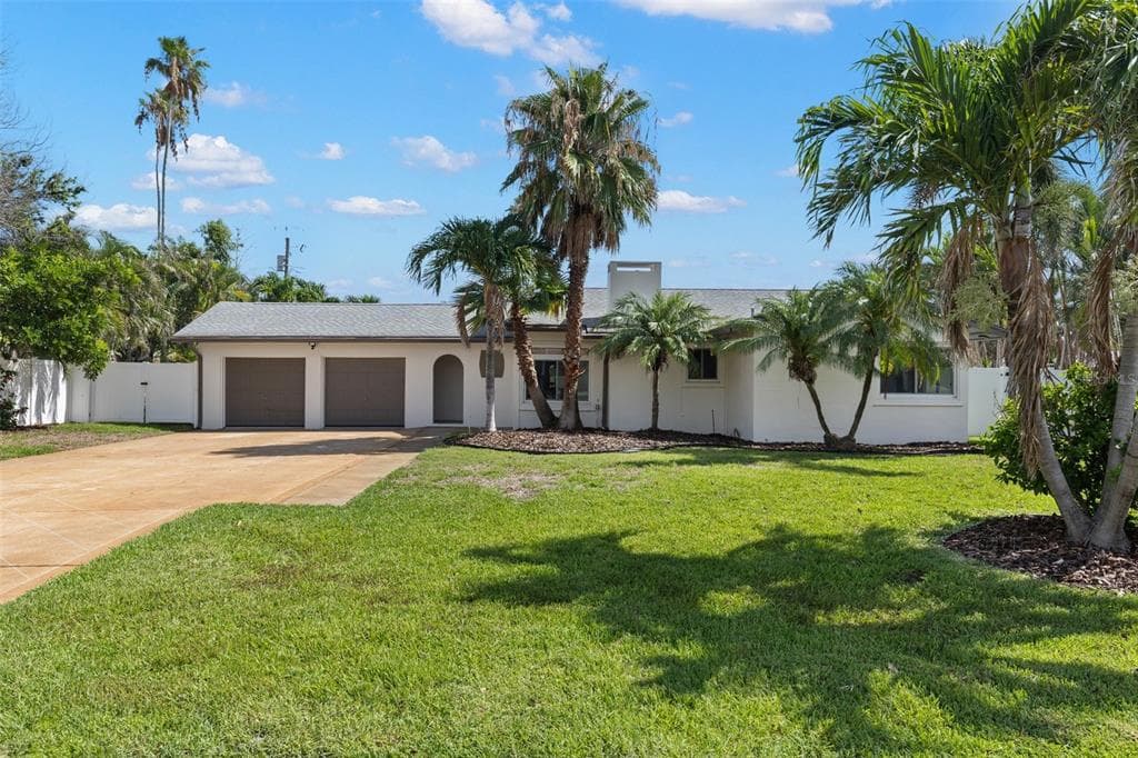 109 13TH STREET, BELLEAIR BEACH, FL, 33786